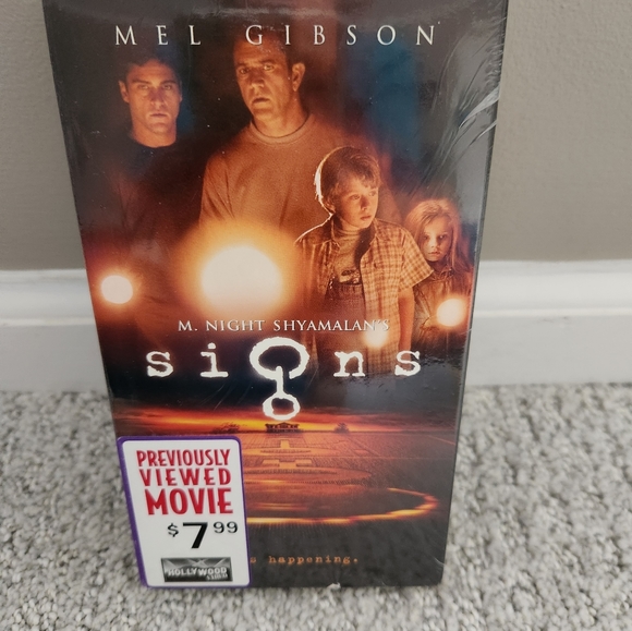 Signs VHS M. Nighy Shyamalan - Picture 1 of 5